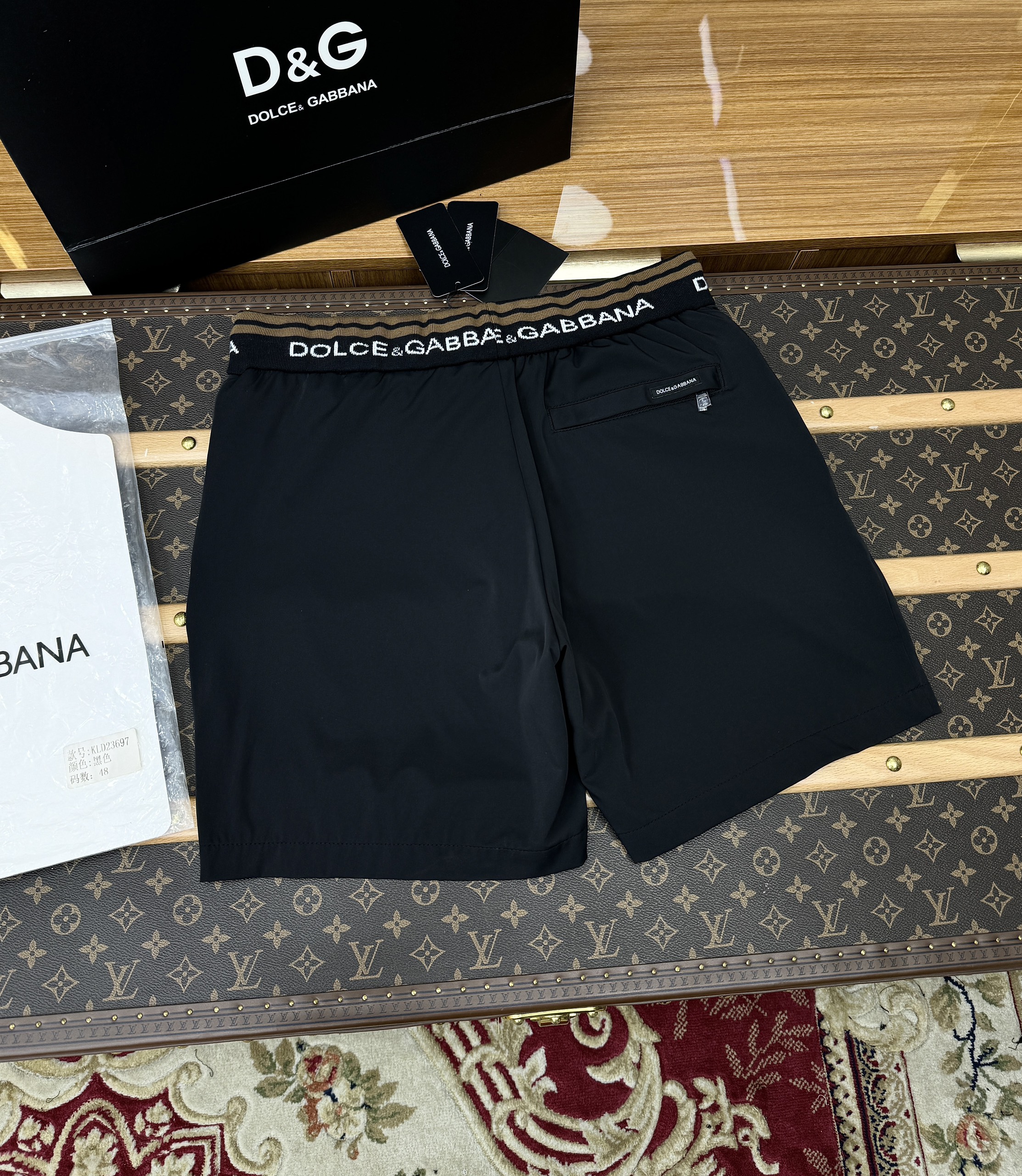 Quần short gió Dolce Gabbana DG logo tag vuông check cạp Like Auth 1-1 on web CD MK